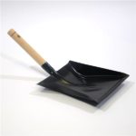 dustpan